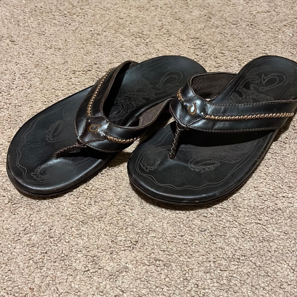 Mens size 12 Olukai leather sandals, worn twice
